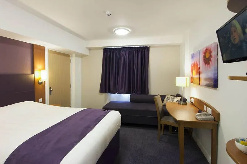 Premier Inn Sheffield Meadowhall Hotel